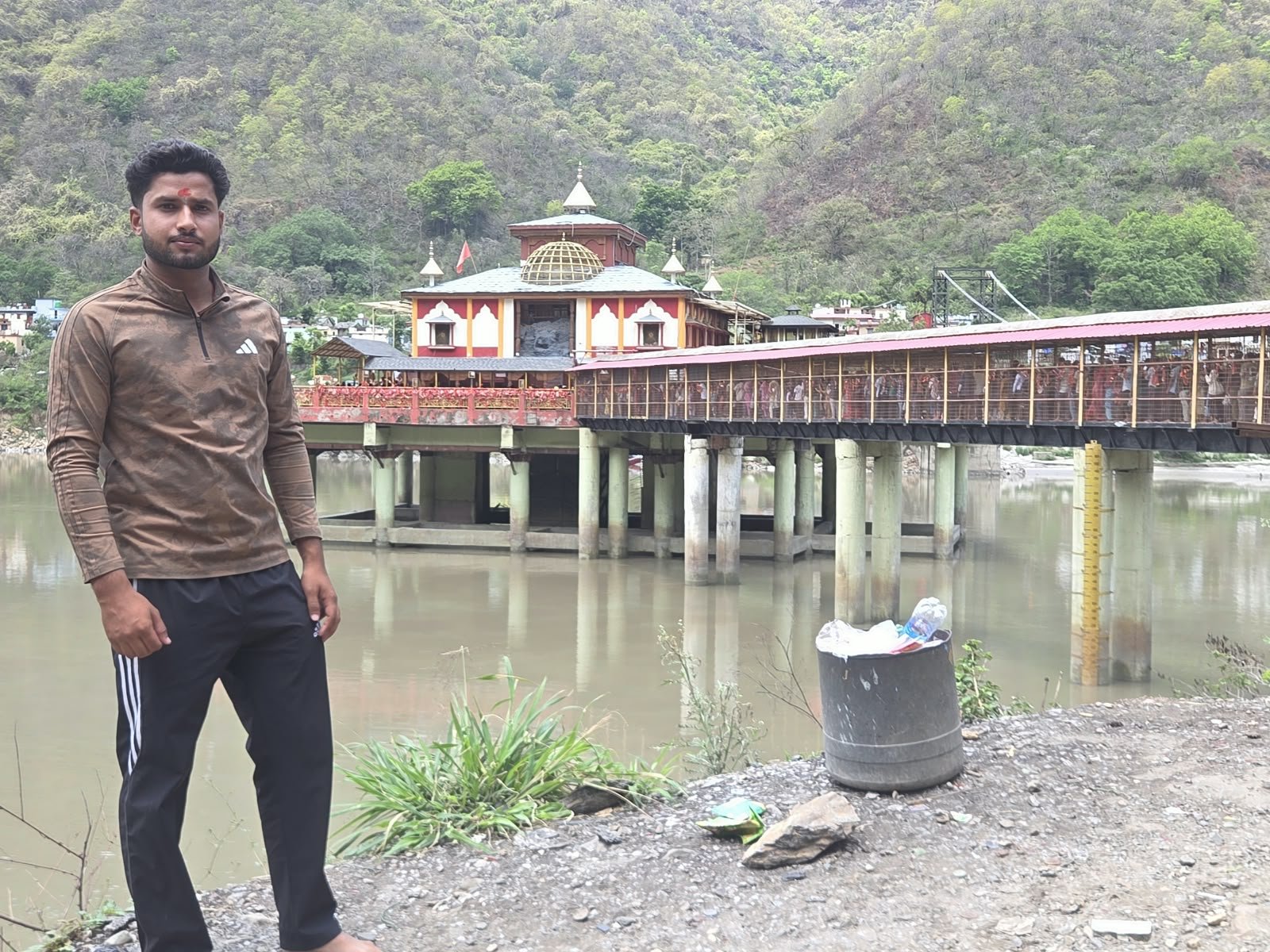 Dhari Devi — the temple on the river